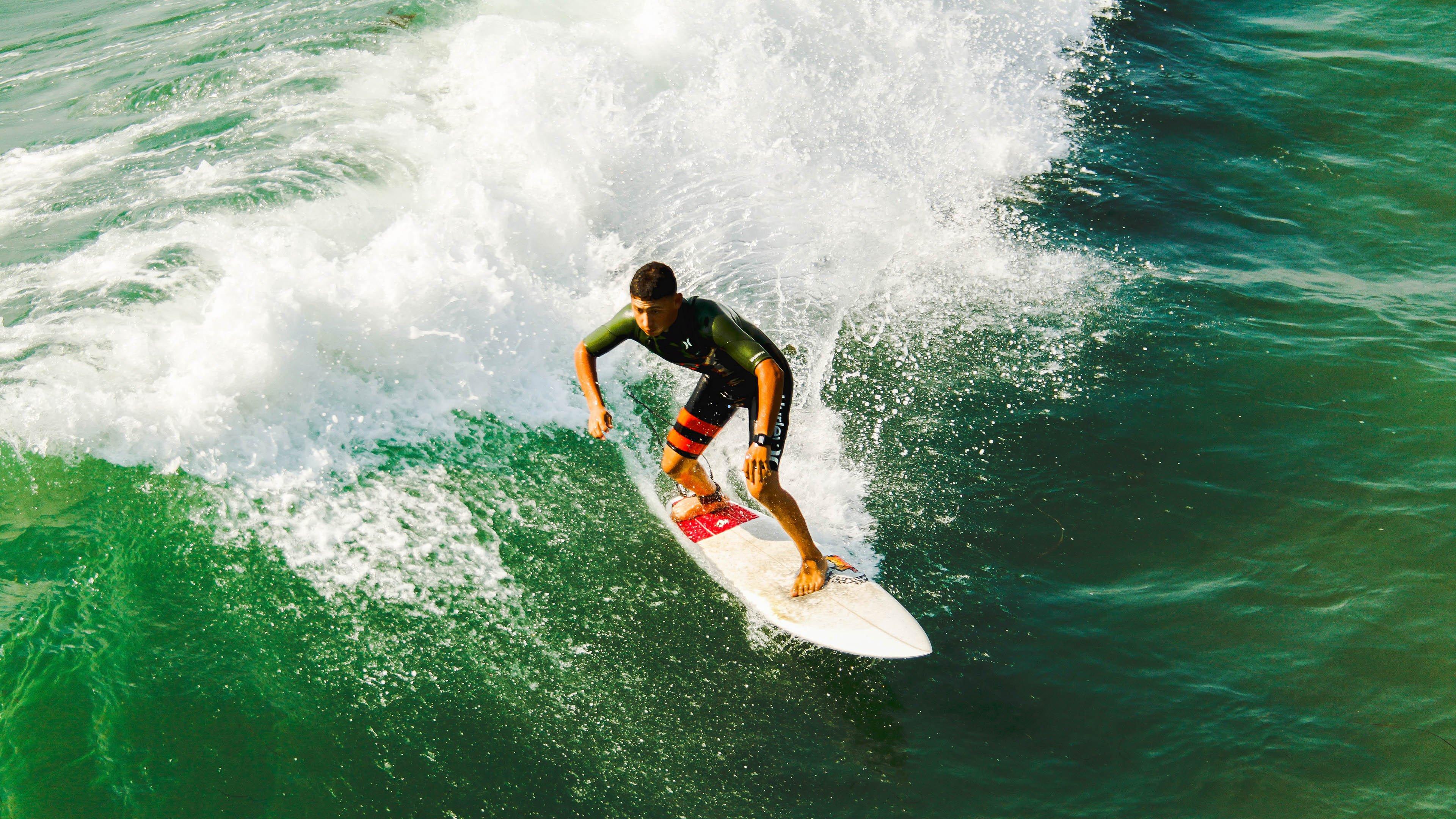 开拓者主场见证跨太平洋纽带，杨瀚森现身支持俄勒冈大学潜力新星林葳