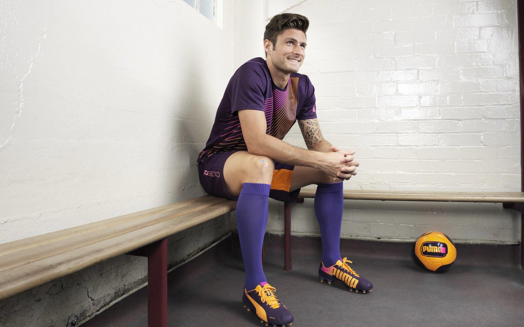 英超焦点，利兹联三轮不败彰显韧性，水晶宫仅差两分冲击欧冠区